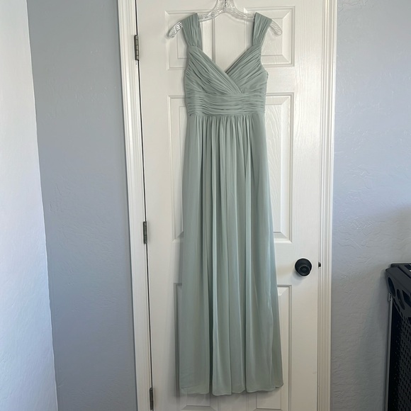 AFTER SIX BRIDESMAIDS 6712 in Celadon sage green size 0 - Picture 1 of 10